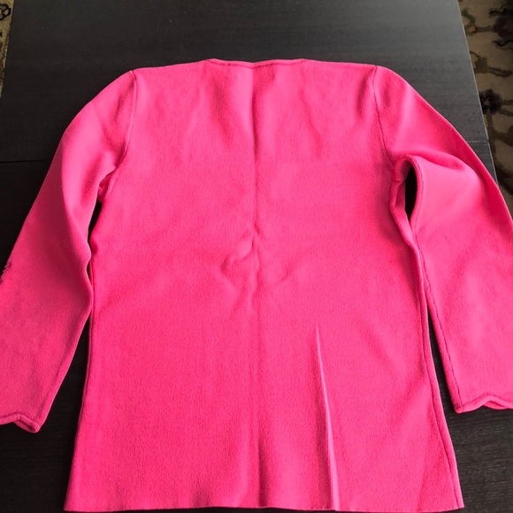 Three-quarter sweater square neck cut out detail - Picture 2 of 2